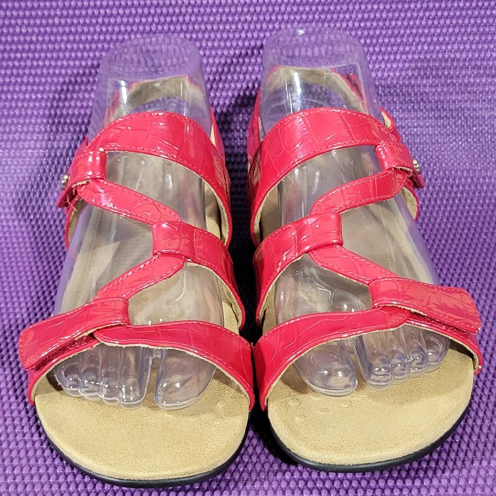 Vionic Paros Red Faux Patent Leather Sandals - Size 6